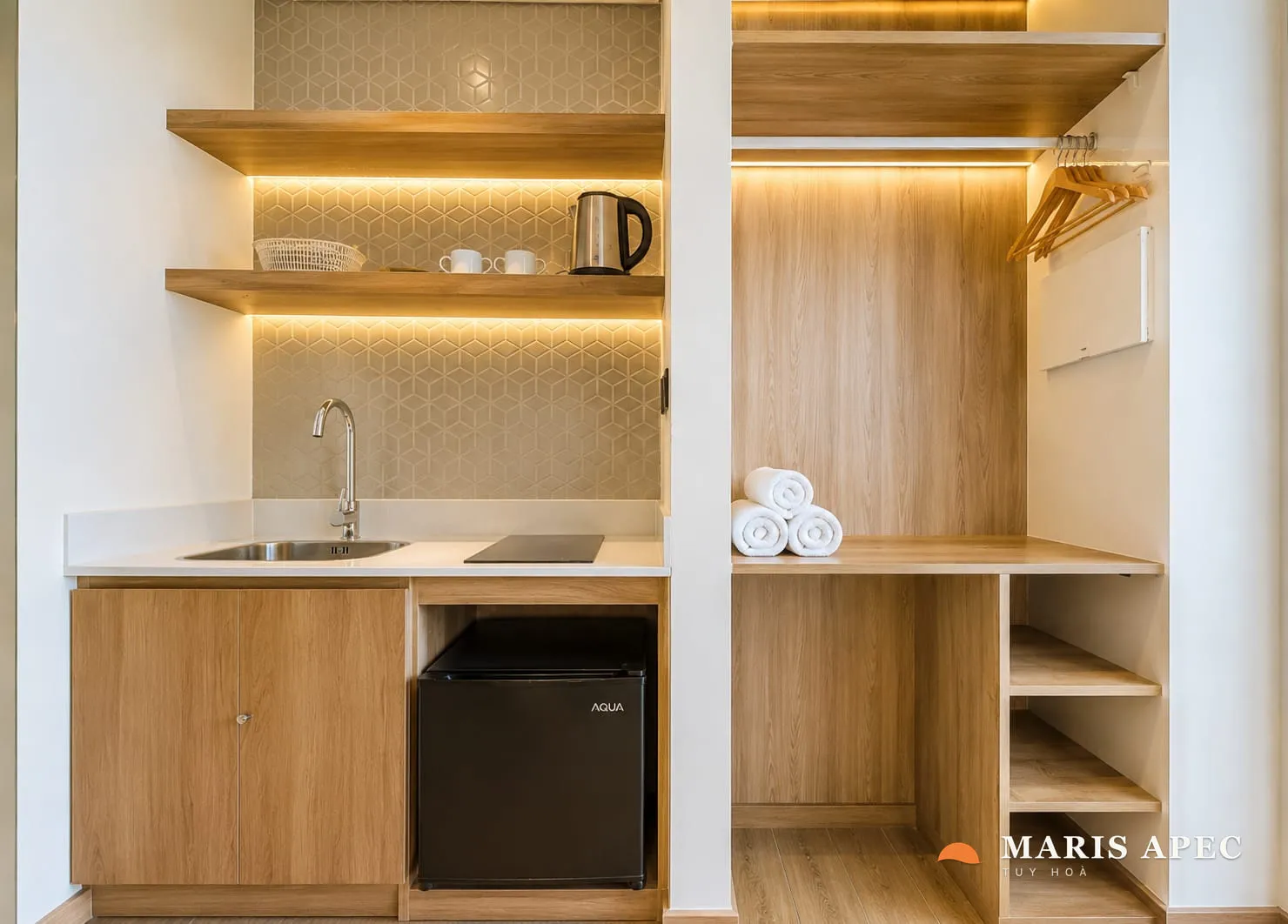 Khu bếp từ tiện cho cả nhóm tự nấu nướng nhẹ trong Ocean Twin